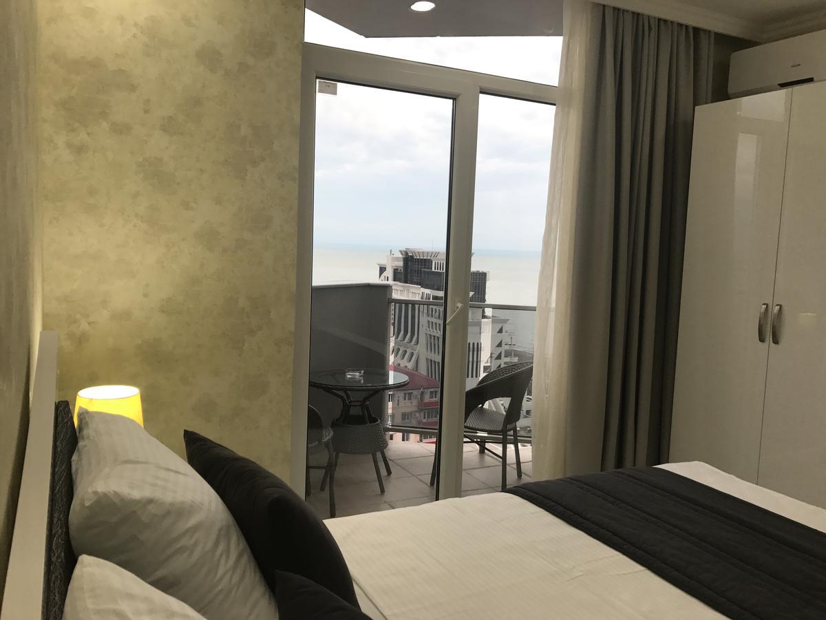 Aparthotel Selfie Batumi Exteriör bild